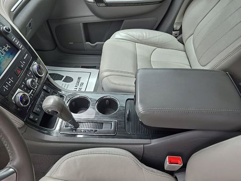 Used 2016 Chevrolet Traverse LTZ AWD/4WD image 28