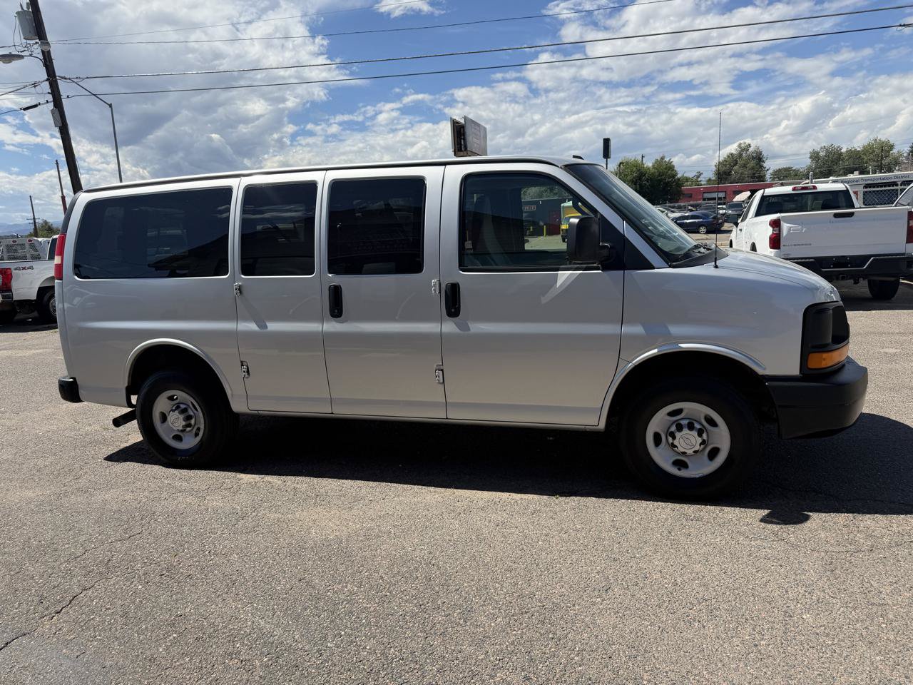 Used 2016 Chevrolet Express 2500 LS RWD image 1
