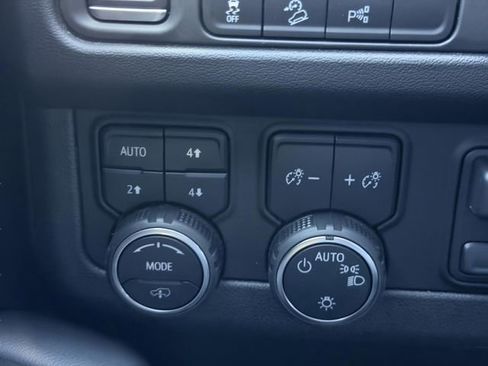 Used 2023 Chevrolet Tahoe High Country w/ Advanced Technology Package AWD/4WD image 33