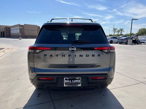 Used 2024 Nissan Pathfinder SV w/ Black Appearance Package AWD/4WD image 7