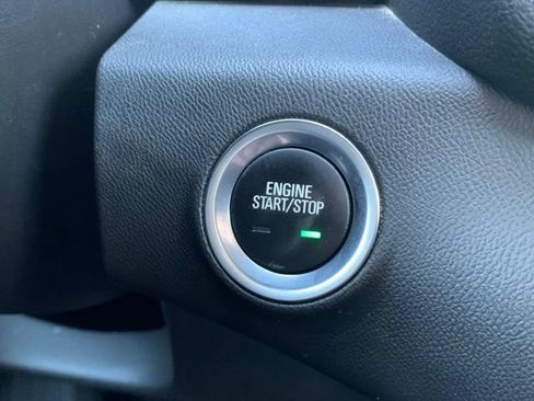 Used 2024 GMC Terrain SLE AWD/4WD image 18
