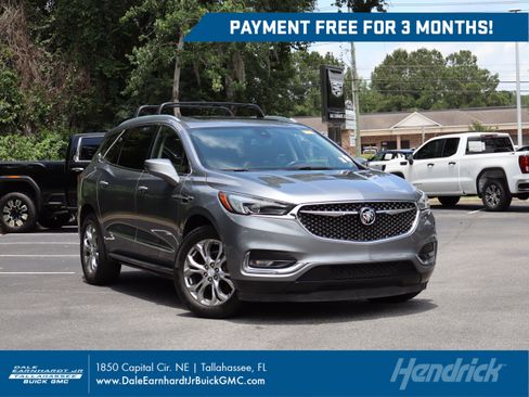 Used 2018 Buick Enclave Avenir w/ Avenir Technology Package FWD image 1