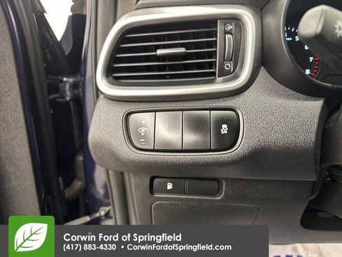 Used 2016 Kia Sorento LX image 32