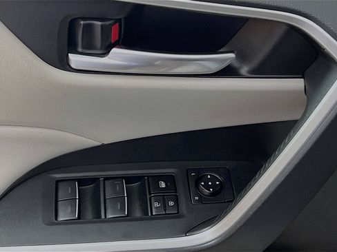 Used 2023 Toyota RAV4 XLE FWD image 16