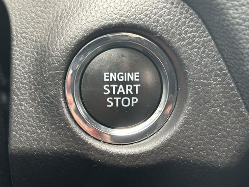 Certified 2025 Toyota RAV4 XLE AWD/4WD image 29