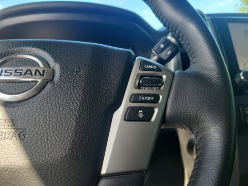 Used 2021 Nissan Titan SV w/ SV Convenience Package RWD image 24