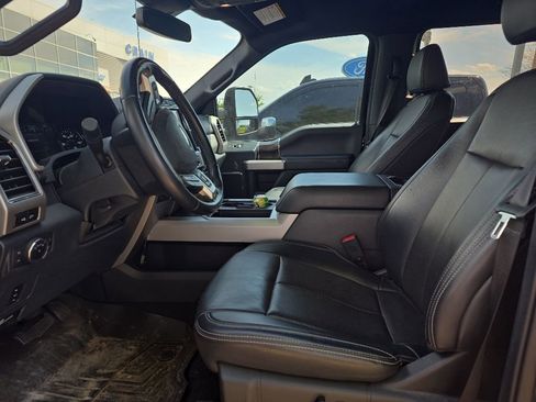 Used 2022 Ford F250 Lariat w/ Black Appearance Package AWD/4WD image 10