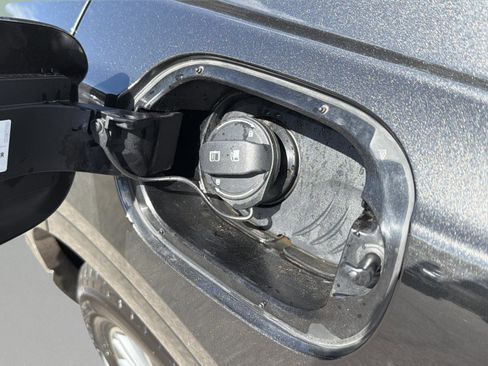 Used 2024 Genesis GV80 2.5T image 39