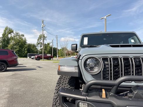 Used 2024 Jeep Wrangler Unlimited Rubicon 392 AWD/4WD image 10