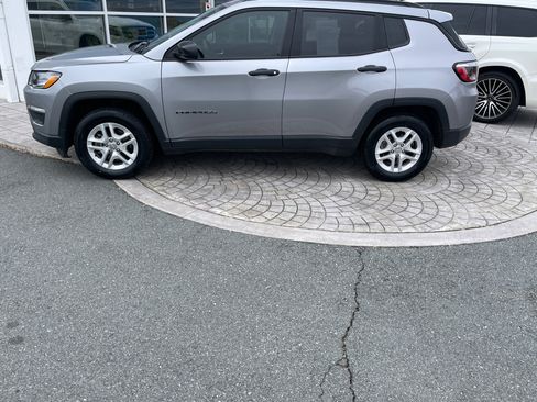 Used 2018 Jeep Compass Sport image 5