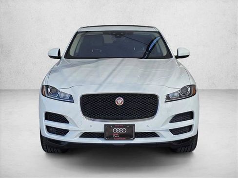 Used 2020 Jaguar F-PACE Premium AWD/4WD image 2