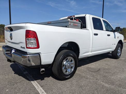Used 2022 RAM 2500 Tradesman w/ Chrome Appearance Group image 16