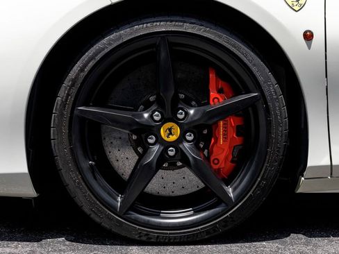 Used 2019 Ferrari 488 Spider RWD image 45