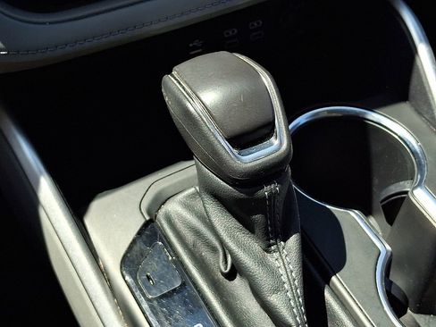 Used 2023 Toyota Highlander XLE image 15