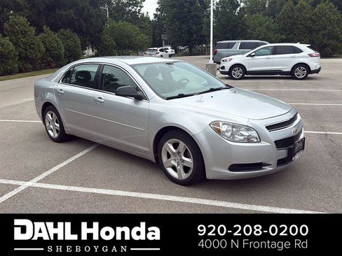 Used 2010 Chevrolet Malibu LS FWD image 1