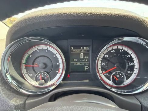Used 2011 Dodge Durango Crew w/ Skid Plate Group AWD/4WD image 10