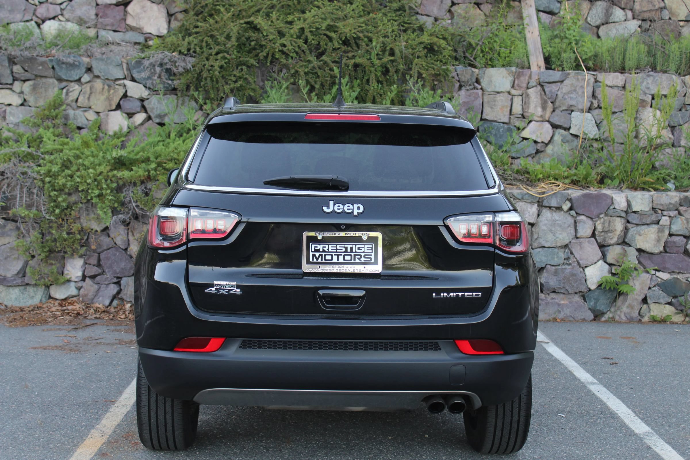 Used 2018 Jeep Compass Limited w/ Navigation Group AWD/4WD image 8