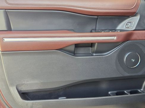 Used 2024 Ford Expedition Max Limited RWD image 11