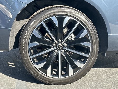 Certified 2026 Volvo XC60 B5 Ultra w/ Protection Package Premier image 27