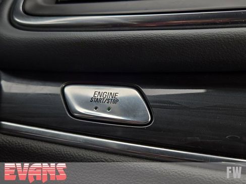 Used 2023 Buick Enclave Essence AWD/4WD image 5