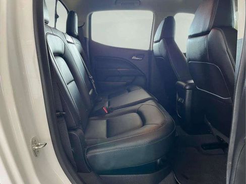 Used 2022 Chevrolet Colorado LT w/ Luxury Package image 19