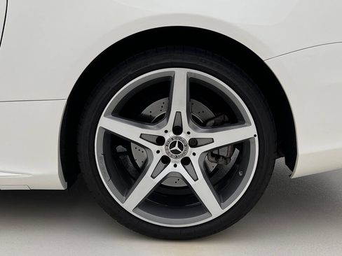 Used 2019 Mercedes-Benz SL 550 image 29