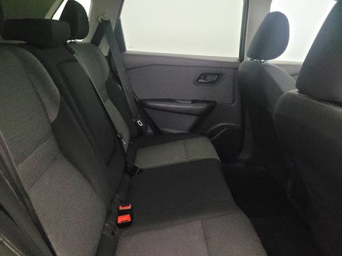 Used 2021 Nissan Rogue S AWD/4WD image 19