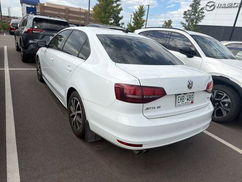 Used 2018 Volkswagen Jetta SE FWD image 5