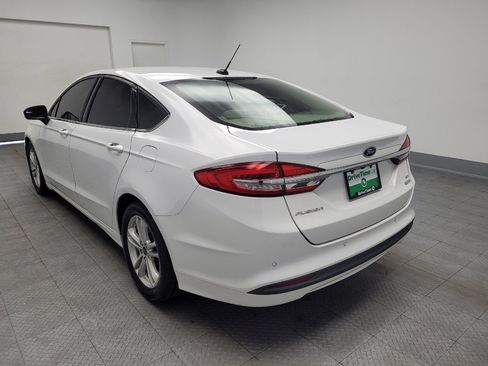 Used 2018 Ford Fusion SE w/ Fusion SE Technology Package FWD image 5