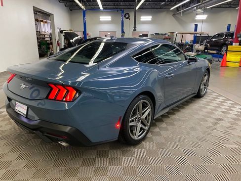 Used 2024 Ford Mustang Coupe RWD image 8
