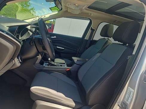 Used 2017 Ford Escape SE w/ Equipment Group 201A AWD/4WD image 11