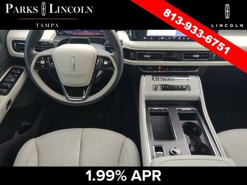 Certified 2025 Lincoln Aviator Reserve RWD image 12