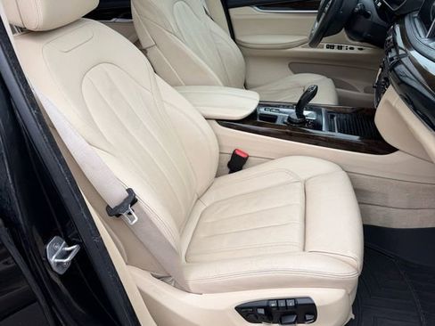 Used 2015 BMW X5 xDrive50i w/ Executive Package image 14