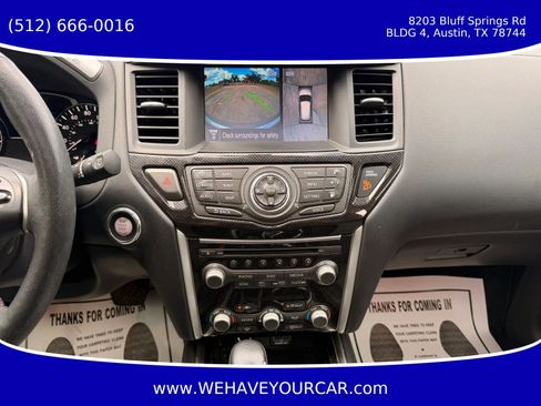 Used 2020 Nissan Pathfinder SL FWD image 17