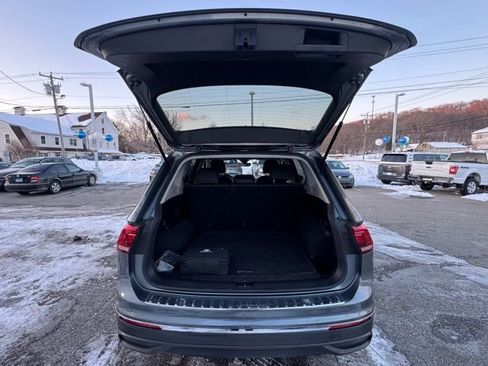Certified 2022 Volkswagen Tiguan SE image 21