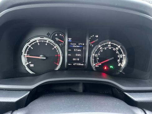 Used 2020 Toyota 4Runner Limited image 15