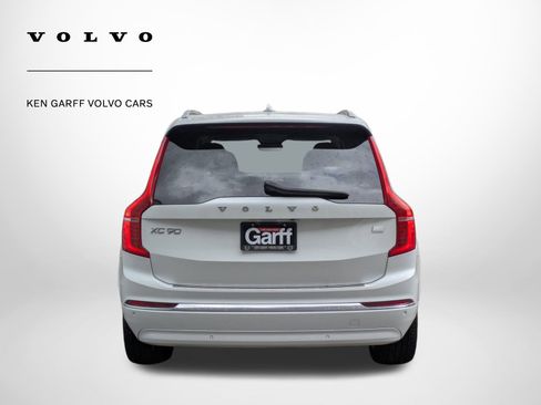 Used 2023 Volvo XC90 T8 Plus w/ Protection Package Premier image 4