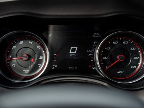 Used 2022 Dodge Charger SXT image 16