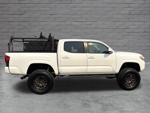 Used 2019 Toyota Tacoma SR w/ SR Convenience Package AWD/4WD image 8