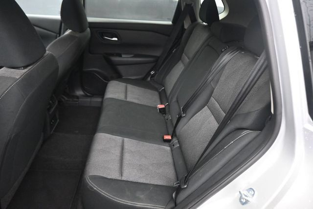 Used 2024 Nissan Rogue SV AWD/4WD image 19
