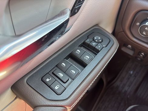 New 2026 RAM 1500 Laramie AWD/4WD image 12