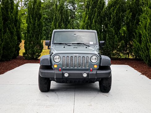 Used 2014 Jeep Wrangler Unlimited Sport w/ Quick Order Package 24S AWD/4WD image 3