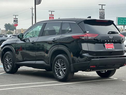 Used 2026 Nissan Rogue S FWD image 6