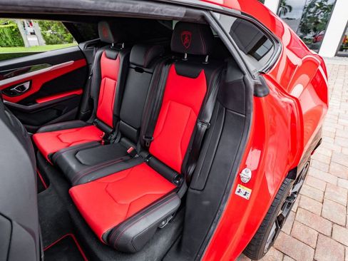 Used 2020 Lamborghini Urus AWD/4WD image 37
