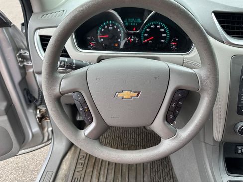 Used 2016 Chevrolet Traverse LS FWD image 22
