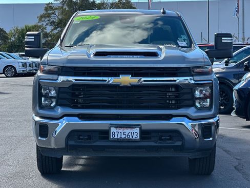 Used 2024 Chevrolet Silverado 2500 LT image 8