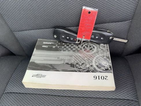 Used 2016 Chevrolet Cruze LT image 21