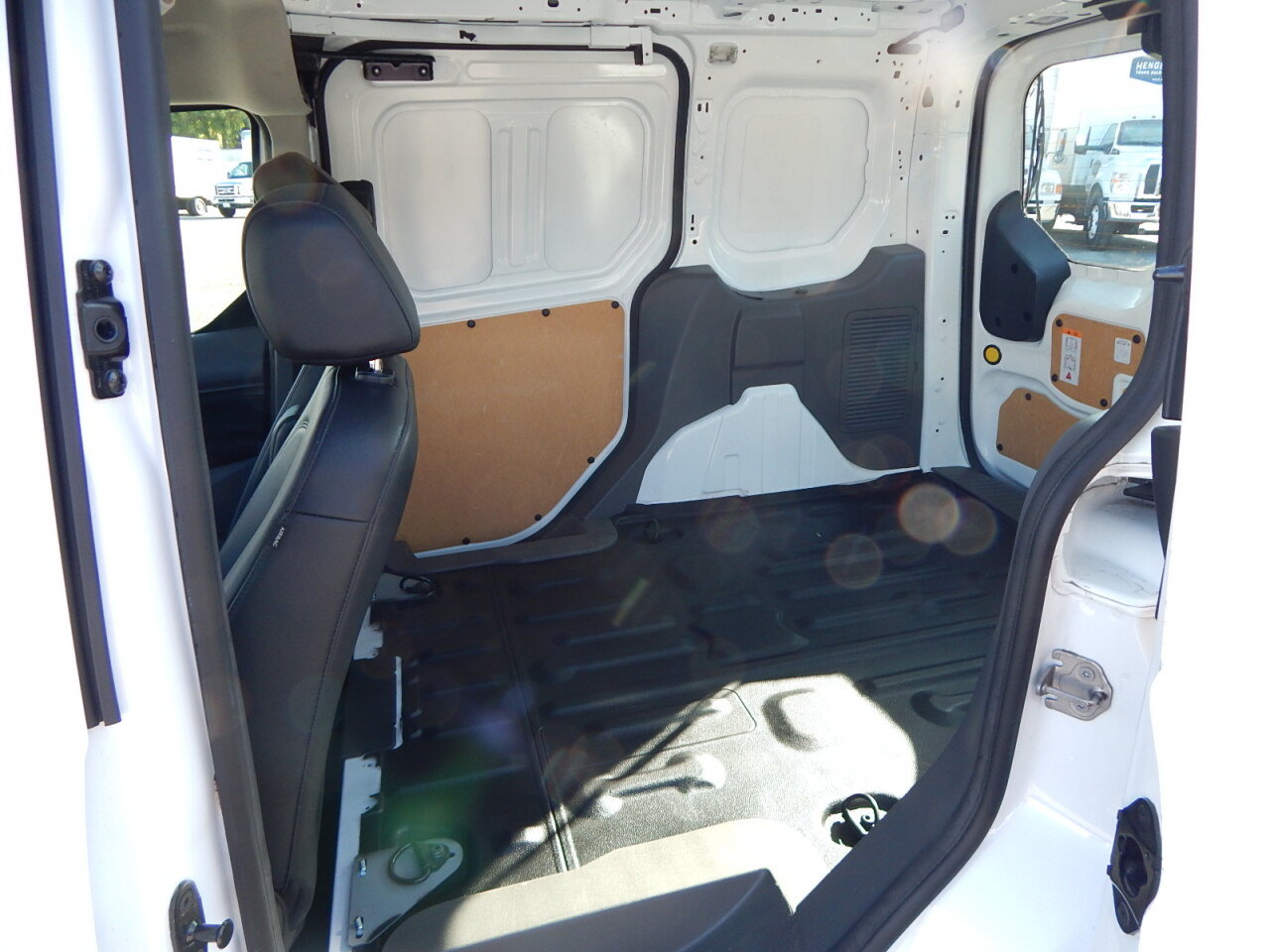 Used 2022 Ford Transit Connect XL FWD image 14