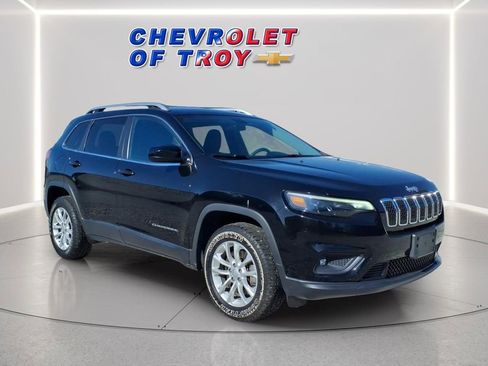 Used 2019 Jeep Cherokee Latitude w/ Popular Appearance Group AWD/4WD image 1