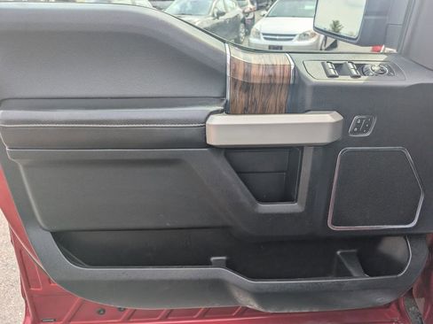 Used 2018 Ford F150 Lariat w/ Equipment Group 502A Luxury image 40